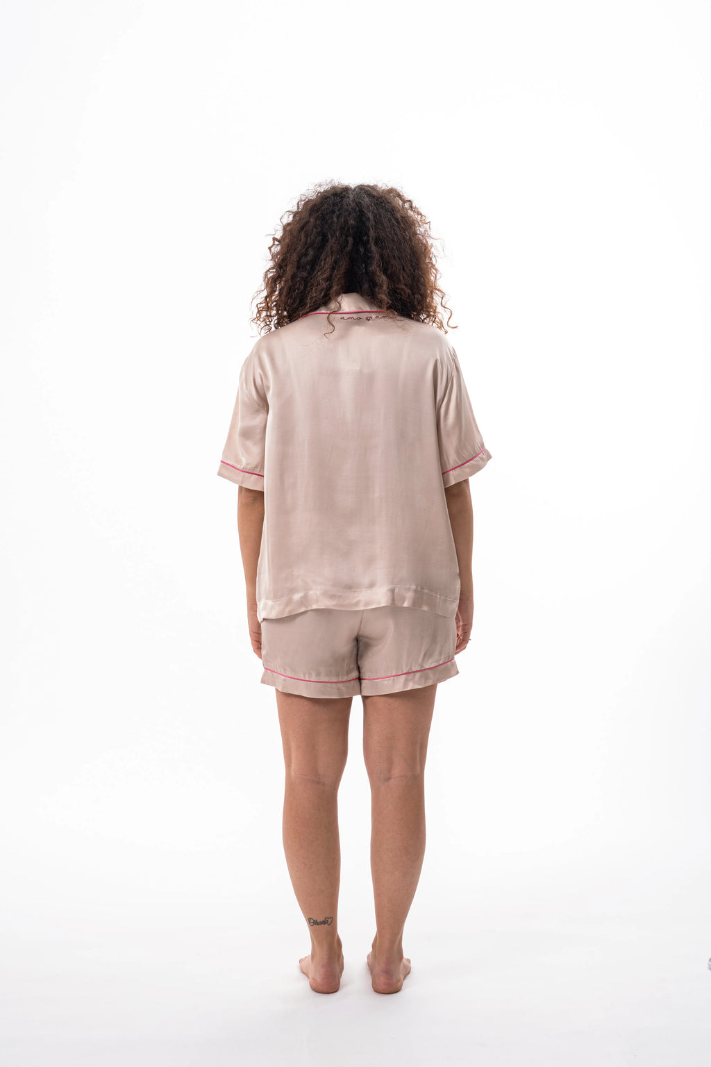 Sweet almond donna